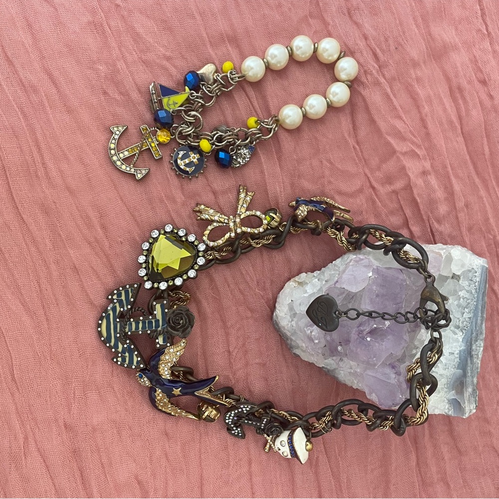 Vintage nautical Betsy Johnson necklace and stretch bracelet set